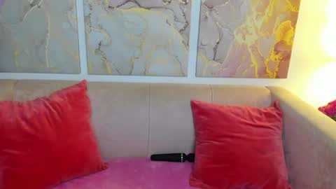 camilladreamer online show from June 25, 2026, 6:12 pm