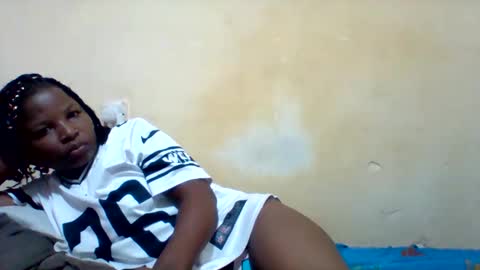 camillah_sweet online show from May 23, 2026, 2:50 am