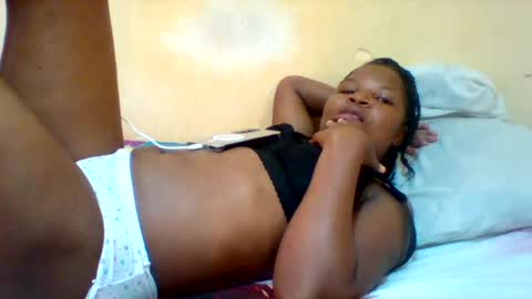 camillah_sweet online show from June 21, 2026, 2:08 pm