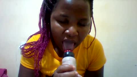 camillah_sweet online show from July 23, 2026, 6:39 pm