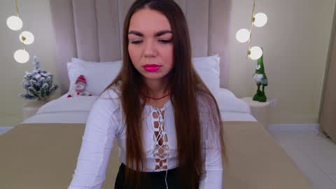 Snapshot of camillalarson chatting on December 30, 2024, 3:03 am Camilla online show from December 30, 2024, 3:03 am