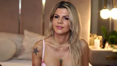 Camy online show from November 22, 2025, 11:04 pm