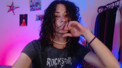 Snapshot of camille_delrey chatting on January 15, 2025, 3:43 am Camille online show from January 15, 2025, 3:43 am