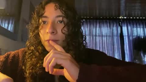 Snapshot of camille_delrey chatting on February 10, 2025, 3:32 pm Camille online show from February 10, 2025, 3:32 pm