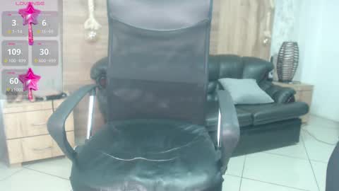 Snapshot of camille_diaz19 chatting on March 4, 2025, 10:49 pm Camille online show from March 4, 2025, 10:49 pm