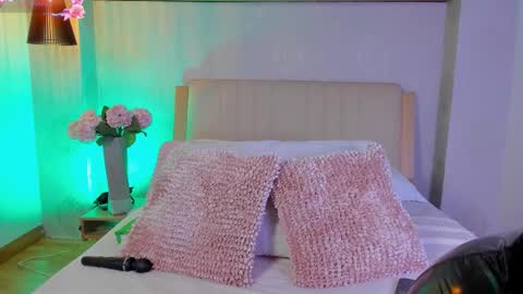 Camille Lynn online show from September 25, 2025, 1:31 am