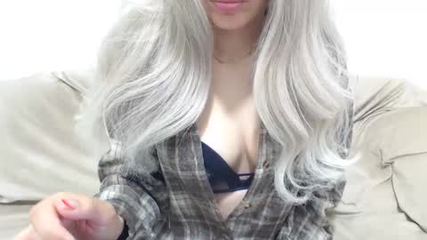 CamilleBunny online show from April 23, 2026, 2:35 am