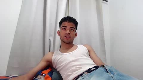 Snapshot of camillo_beischel_ chatting on September 19, 2025, 7:03 pm camillo_beischel_ online show from September 19, 2025, 7:03 pm