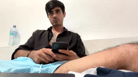 camilo9827 online show from June 21, 2026, 2:36 am