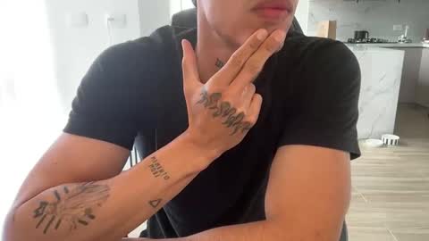Snapshot of camilo__ chatting on May 4, 2026, 4:03 pm camilo online show from May 4, 2026, 4:03 pm