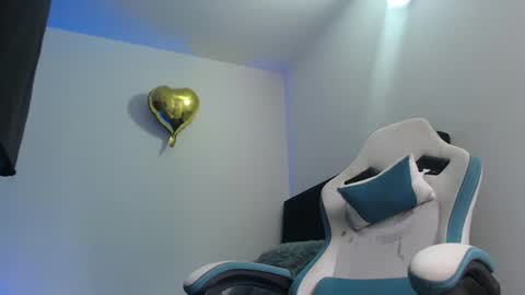 Snapshot of camilo_contre21 chatting on June 19, 2026, 8:34 pm camilo_contre21 online show from June 19, 2026, 8:34 pm