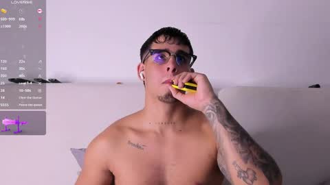 Snapshot of camilo_ospina_ chatting on April 29, 2026, 1:32 am INDEPENDENT MODEL online show from April 29, 2026, 1:32 am