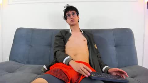 Snapshot of camilo_stark chatting on May 26, 2026, 3:24 am Camilo online show from May 26, 2026, 3:24 am