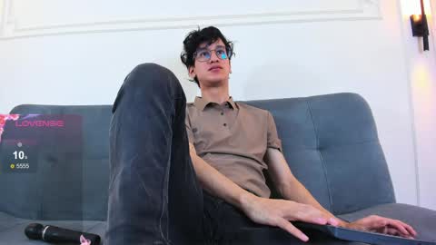Snapshot of camilo_stark chatting on May 31, 2026, 3:26 am Camilo online show from May 31, 2026, 3:26 am