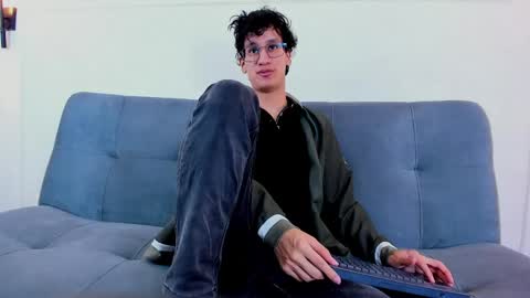 Snapshot of camilo_stark chatting on June 4, 2026, 3:12 am Camilo online show from June 4, 2026, 3:12 am