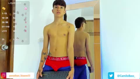 Snapshot of camilobass_ chatting on December 5, 2024, 1:03 am Camilo Bass online show from December 5, 2024, 1:03 am