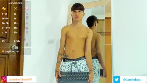 Snapshot of camilobass_ chatting on December 6, 2024, 12:56 am Camilo Bass online show from December 6, 2024, 12:56 am