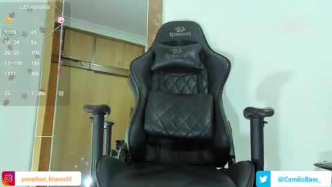 Snapshot of camilobass_ chatting on December 22, 2024, 8:25 pm Camilo Bass online show from December 22, 2024, 8:25 pm