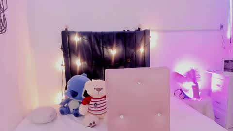 Snapshot of camilodoumit chatting on February 5, 2025, 3:20 pm CamiloDoumit online show from February 5, 2025, 3:20 pm