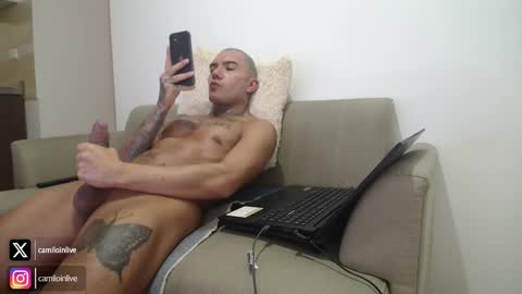 camiloinlive online show from December 22, 2025, 4:04 pm