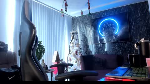 Snapshot of camilowatson chatting on January 7, 2025, 6:24 pm Camilo Watson online show from January 7, 2025, 6:24 pm