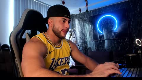 Snapshot of camilowatson chatting on January 12, 2025, 10:22 pm Camilo Watson online show from January 12, 2025, 10:22 pm