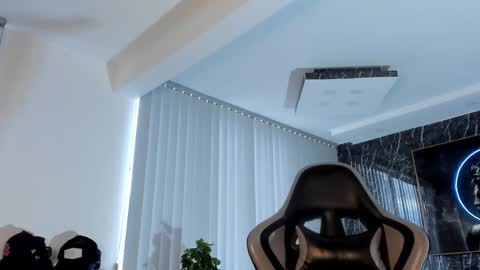 Snapshot of camilowatson chatting on January 26, 2025, 10:35 pm Camilo Watson online show from January 26, 2025, 10:35 pm