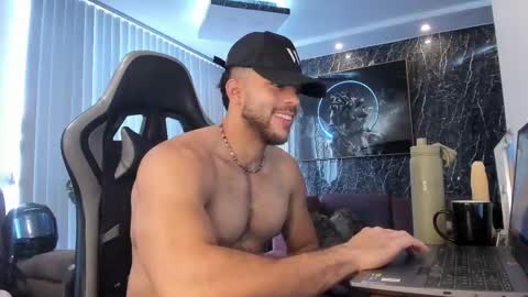 Snapshot of camilowatson chatting on September 26, 2025, 2:21 pm Camilo Watson online show from September 26, 2025, 2:21 pm