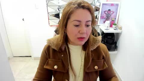 Snapshot of camixxx_m chatting on July 3, 2026, 12:22 pm camixxx_m online show from July 3, 2026, 12:22 pm