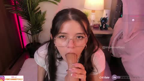 Snapshot of cammiefoalss chatting on February 4, 2025, 5:01 pm Lets reach 200 thumbs up online show from February 4, 2025, 5:01 pm