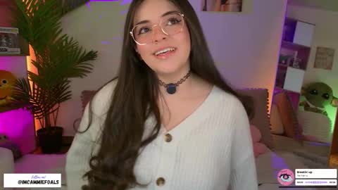 Snapshot of cammiefoalss chatting on September 24, 2025, 2:20 pm Lets reach 200 thumbs up online show from September 24, 2025, 2:20 pm