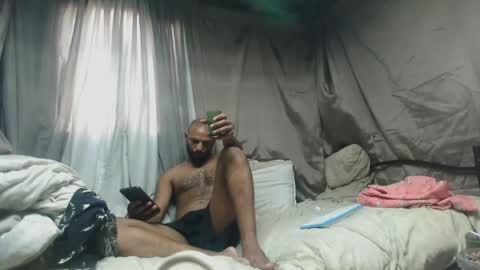 camopiel online show from March 8, 2026, 2:21 pm