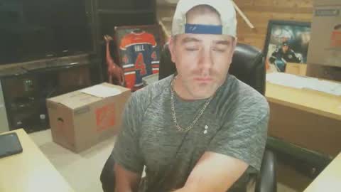 Snapshot of canadianboi6969 chatting on October 25, 2025, 6:43 am CanadianBacon6969 online show from October 25, 2025, 6:43 am