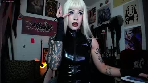 Elizabeth666 online show from May 1, 2026, 12:54 pm
