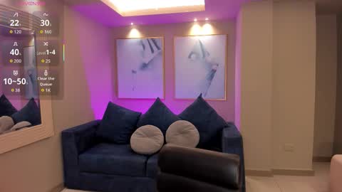  Candanse R  online show from November 25, 2025, 9:04 pm