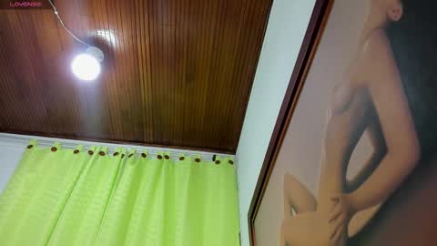 Snapshot of candi_afrodita chatting on September 20, 2025, 8:10 pm candi afrodita online show from September 20, 2025, 8:10 pm