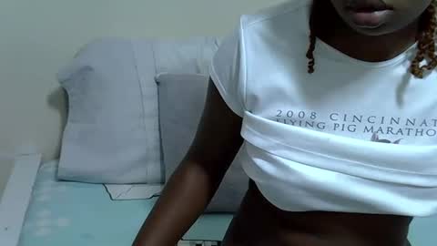 candiemaya online show from October 11, 2025, 7:40 am