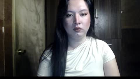 Snapshot of candiiice18 chatting on November 24, 2025, 1:00 pm candiiice18 online show from November 24, 2025, 1:00 pm