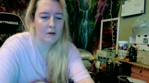 Candi online show from June 25, 2026, 5:28 pm
