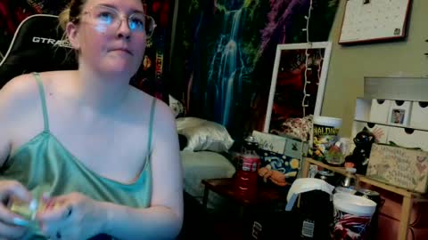 Candi online show from July 14, 2026, 2:05 am