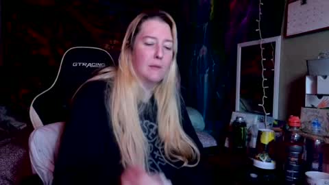 Candi online show from July 28, 2026, 2:13 pm
