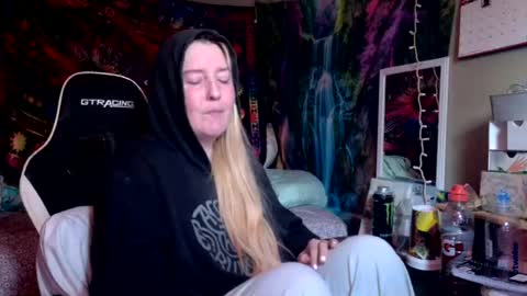 Candi online show from July 28, 2026, 4:39 pm