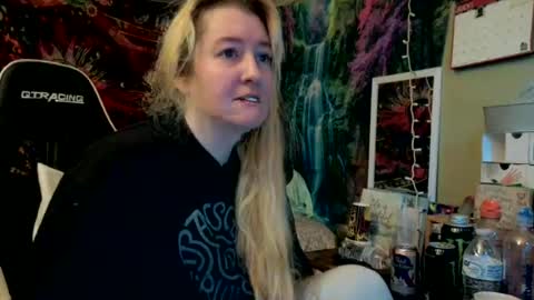 Candi online show from July 29, 2026, 3:43 pm