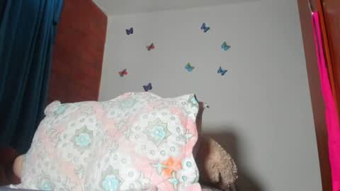 Snapshot of candy_browm1 chatting on June 24, 2026, 1:37 am Candy Brown online show from June 24, 2026, 1:37 am