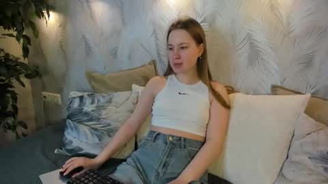 Snapshot of candy_cansew chatting on September 21, 2025, 12:12 am Candy online show from September 21, 2025, 12:12 am