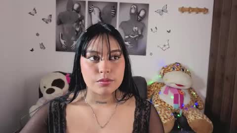 Im ChloeJoin The Fan Club online show from January 12, 2026, 11:37 am