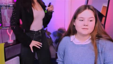 Snapshot of candy_flossie1 chatting on December 5, 2025, 9:29 am candy flossie1 online show from December 5, 2025, 9:29 am