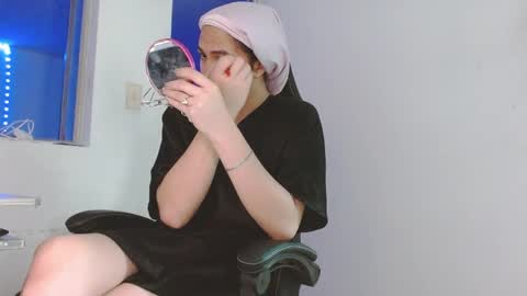 candy_giuliana21 online show from May 9, 2026, 6:35 pm