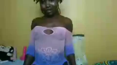 candy_hun online show from August 3, 2026, 4:55 am