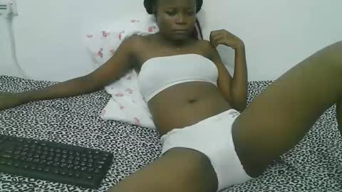 Snapshot of candy_lisah chatting on June 8, 2026, 5:35 pm Lisa online show from June 8, 2026, 5:35 pm